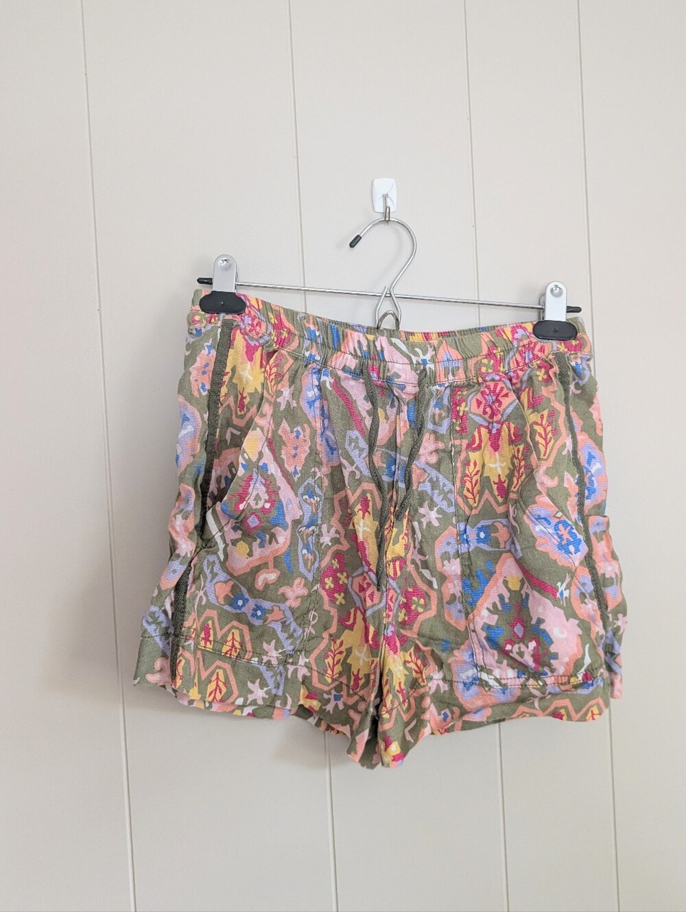 Zara Women's Multicolored Knit Shorts Size Small